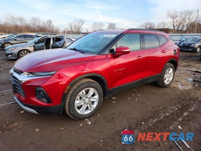 2021 CHEVROLET BLAZER 2LT 3GNKBHRS5MS562522 - główne zdjęcie licytacji z USA - miniatura