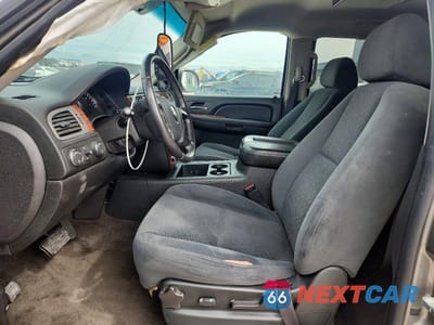 Zdjęcie 7 z 11 samochodu: 2008 CHEVROLET TAHOE K1500 VIN:1GNFK13068J145207 - miniatura
