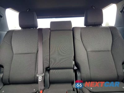 Zdjęcie 10 z 13 samochodu: 2025 TOYOTA 4RUNNER SR5 VIN:JTEVA5BR7S5047183 - miniatura