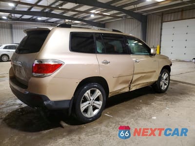 Trzecie zdjęcie samochodu z tyłu: 2011 TOYOTA HIGHLANDER VIN:5TDDK3EH9BS075355 - miniatura