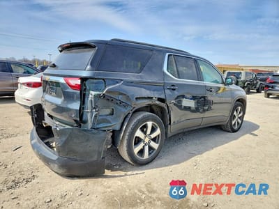 Trzecie zdjęcie samochodu z tyłu: 2020 CHEVROLET TRAVERSE LT VIN:1GNEVHKW3LJ106052 - miniatura