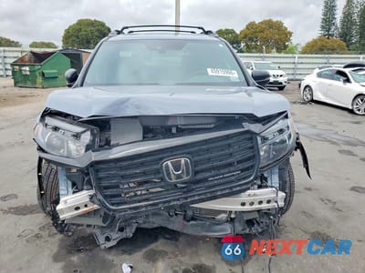 Piąte zdjęcie samochodu w środku: 2025 HONDA PASSPORT BLACK EDITION VIN:5FNYF8H84SB007581 - miniatura