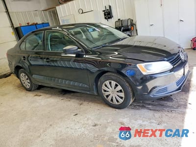 Czwarte zdjęcie samochodu z boku: 2014 VOLKSWAGEN JETTA VIN:3VW2K7AJXEM398810 - miniatura