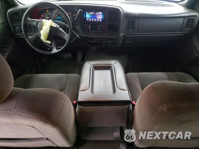 Zdjęcie 8 z 13 samochodu: 2005 CHEVROLET SILVERADO K1500 VIN:2GCEK13T151369246 - miniatura