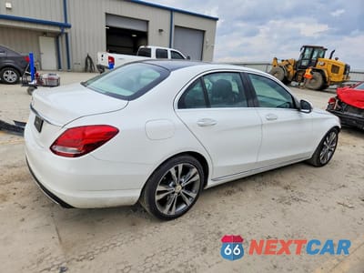 Trzecie zdjęcie samochodu z tyłu: 2016 MERCEDES-BENZ C 300 VIN:55SWF4JB5GU166637 - miniatura