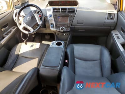 Zdjęcie 8 z 13 samochodu: 2014 TOYOTA PRIUS V FIVE VIN:JTDZN3EU0E3328661 - miniatura