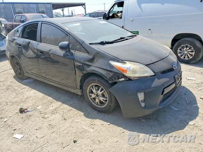 Czwarte zdjęcie samochodu z boku: 2015 TOYOTA PRIUS TWO VIN:JTDKN3DU1F0482494 - miniatura