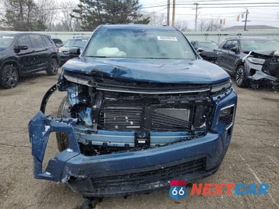 Piąte zdjęcie samochodu w środku: 2025 CHEVROLET TRAVERSE LT VIN:1GNERGRS2SJ238770 - miniatura