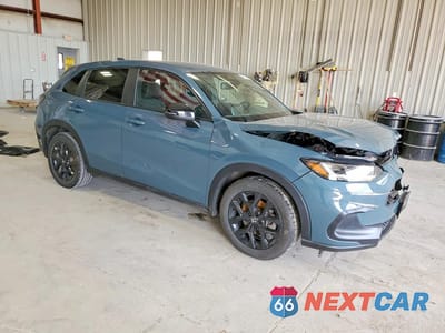 Czwarte zdjęcie samochodu z boku: 2024 HONDA HR-V SPORT VIN:3CZRZ2H53RM759349 - miniatura