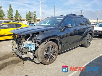 2022 TOYOTA HIGHLANDER XSE 5TDJZRAH3NS115036 - główne zdjęcie licytacji z USA - miniatura