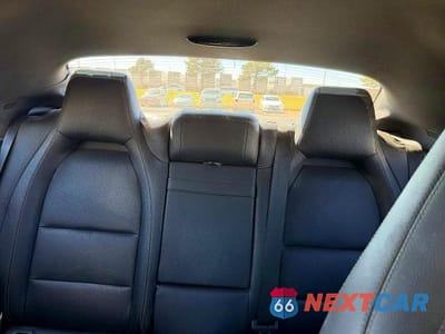 Zdjęcie 12 z 14 samochodu: 2018 MERCEDES-BENZ CLA 250 VIN:WDDSJ4EB1JN508060 - miniatura