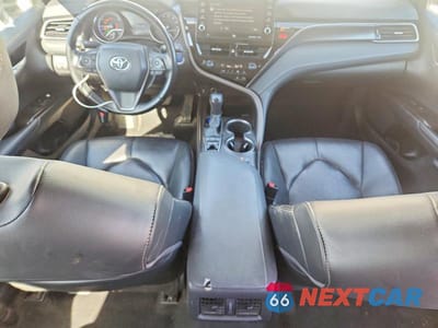 Zdjęcie 8 z 11 samochodu: 2022 TOYOTA CAMRY HYBRID XSE VIN:4T1K31AK8NU041607 - miniatura