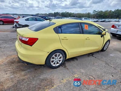 Trzecie zdjęcie samochodu z tyłu: 2016 KIA RIO LX VIN:KNADM4A32G6681854 - miniatura