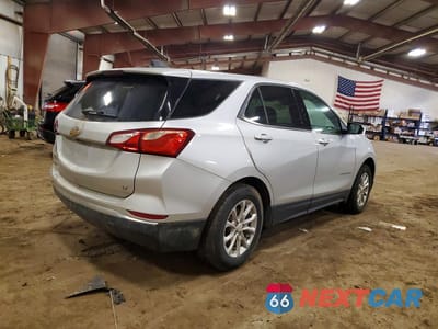 Trzecie zdjęcie samochodu z tyłu: 2020 CHEVROLET EQUINOX LT VIN:3GNAXKEV6LS501480 - miniatura