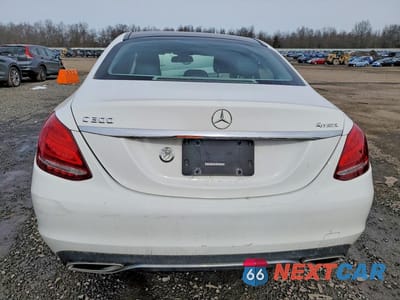 Zdjęcie 6 z 11 samochodu: 2015 MERCEDES-BENZ C 300 4MATIC VIN:55SWF4KBXFU082150 - miniatura