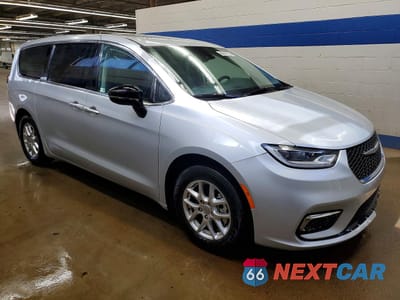 Czwarte zdjęcie samochodu z boku: 2024 CHRYSLER PACIFICA TOURING L VIN:2C4RC1BG3RR134082 - miniatura
