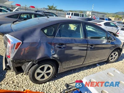 Trzecie zdjęcie samochodu z tyłu: 2013 TOYOTA PRIUS TWO VIN:JTDKN3DU0D5611549 - miniatura