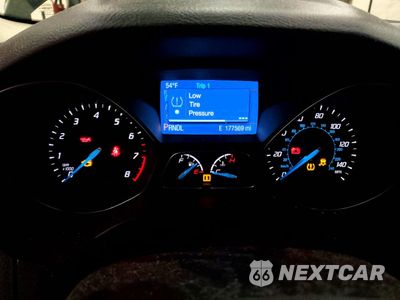 Zdjęcie 9 z 12 samochodu: 2014 FORD FOCUS SE VIN:1FADP3K24EL441459 - miniatura