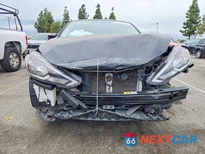 Piąte zdjęcie samochodu w środku: 2019 NISSAN SENTRA S VIN:3N1AB7AP6KY203148 - miniatura