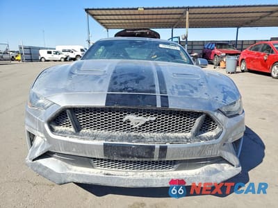 Piąte zdjęcie samochodu w środku: 2022 FORD MUSTANG GT VIN:1FA6P8CF0N5125973 - miniatura