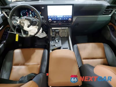 Zdjęcie 8 z 14 samochodu: 2025 LEXUS GX 550 LUXURY+ VIN:JTJVBCDX9S5065103 - miniatura