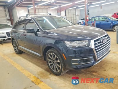 Czwarte zdjęcie samochodu z boku: 2017 AUDI Q7 PREMIUM PLUS VIN:WA1LAAF76HD035161 - miniatura