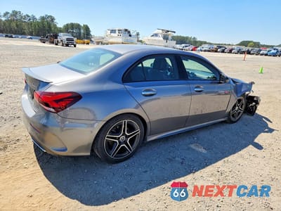 Trzecie zdjęcie samochodu z tyłu: 2019 MERCEDES-BENZ A 220 4MATIC VIN:WDD3G4FB4KW002218 - miniatura