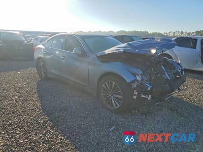 Czwarte zdjęcie samochodu z boku: 2018 INFINITI Q50 3.0T LUXE VIN:JN1EV7AP8JM360870 - miniatura