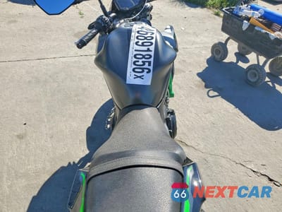 Zdjęcie 6 z 9 samochodu: 2023 KAWASAKI ER650 N VIN:ML5EREN17PDA96364 - miniatura