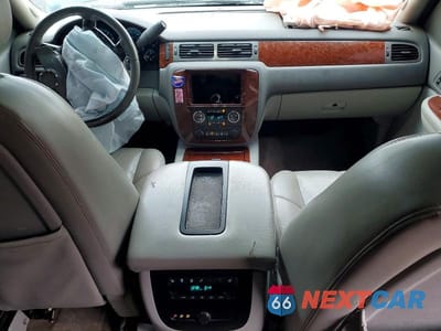 Zdjęcie 8 z 12 samochodu: 2008 CHEVROLET TAHOE K1500 VIN:1GNFK13018J195254 - miniatura