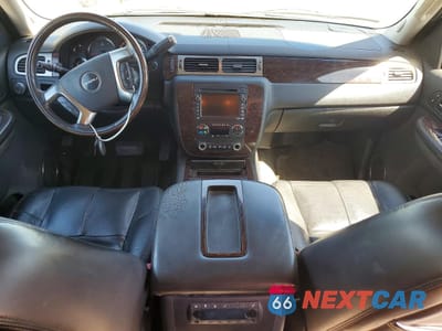 Zdjęcie 8 z 13 samochodu: 2007 GMC YUKON XL DENALI VIN:1GKFK66897J223599 - miniatura