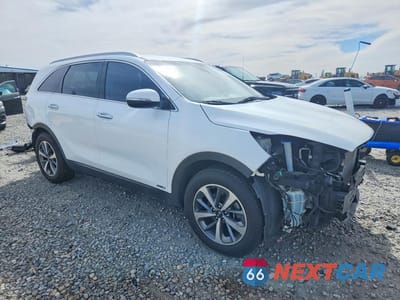 Czwarte zdjęcie samochodu z boku: 2019 KIA SORENTO EX V6 VIN:5XYPHDA51KG500481 - miniatura