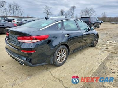 Trzecie zdjęcie samochodu z tyłu: 2019 KIA OPTIMA LX VIN:5XXGT4L33KG338464 - miniatura
