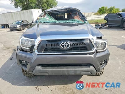 Piąte zdjęcie samochodu w środku: 2014 TOYOTA TACOMA PRERUNNER V6 VIN:3TMJU4GN3EM171962 - miniatura