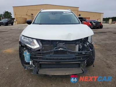 Piąte zdjęcie samochodu w środku: 2020 NISSAN ROGUE SV VIN:KNMAT2MT8LP505050 - miniatura