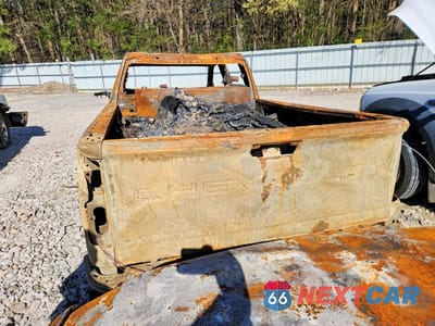 Zdjęcie 6 z 11 samochodu: 2025 CHEVROLET SILVERADO K2500 HEAVY DUTY VIN:1GC4KLE77SF285606 - miniatura