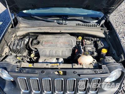 Zdjęcie 12 z 12 samochodu: 2017 JEEP RENEGADE LATITUDE VIN:ZACCJBBB8HPG55520 - miniatura
