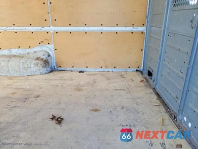 Zdjęcie 10 z 13 samochodu: 2013 NISSAN NV 2500 DELIVERY VAN VIN:1N6BF0LX3DN102401 - miniatura