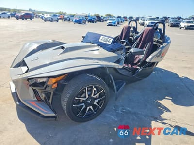 Drugie zdjęcie samochodu z przodu: 2022 POLARIS SLINGSHOT SLR VIN:57XAAFHB2N8149326 - miniatura