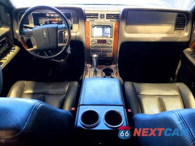 Zdjęcie 8 z 14 samochodu: 2012 LINCOLN NAVIGATOR L VIN:5LMJJ3J54CEL06938 - miniatura
