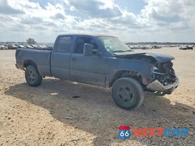 Czwarte zdjęcie samochodu z boku: 2002 CHEVROLET SILVERADO K1500 VIN:1GCEK19T52E303168 - miniatura