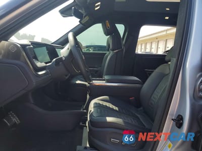 Zdjęcie 7 z 12 samochodu: 2023 RIVIAN R1T R1 VIN:7FCTGBAA9PN025045 - miniatura