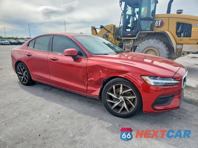 Czwarte zdjęcie samochodu z boku: 2019 VOLVO S60 T5 MOMENTUM VIN:7JR102FK9KG017772 - miniatura