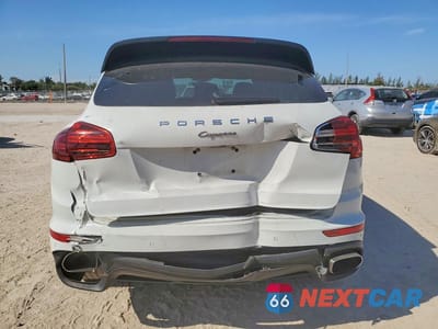 Zdjęcie 6 z 13 samochodu: 2017 PORSCHE CAYENNE VIN:WP1AA2A22HKA84866 - miniatura