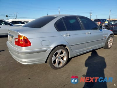 Trzecie zdjęcie samochodu z tyłu: 1999 BMW 323 I VIN:WBAAM3333XKC61542 - miniatura