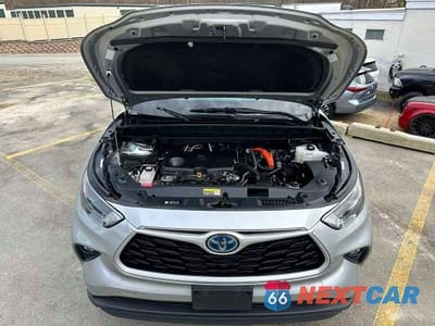 Piąte zdjęcie samochodu w środku: 2022 TOYOTA HIGHLANDER HYBRID LE VIN:5TDBBRCHXNS559147 - miniatura