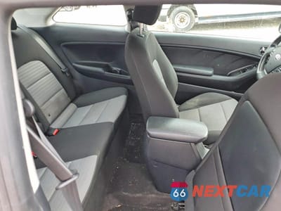 Zdjęcie 10 z 12 samochodu: 2016 KIA FORTE KOUP EX VIN:KNAFX6A88G5632896 - miniatura