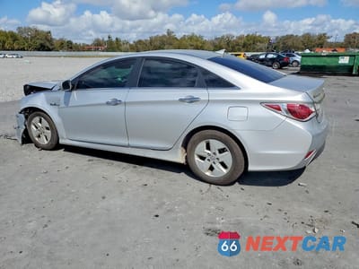 Drugie zdjęcie samochodu z przodu: 2012 HYUNDAI SONATA HYBRID BASE VIN:KMHEC4A41CA035890 - miniatura