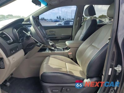 Zdjęcie 7 z 12 samochodu: 2019 KIA SEDONA LX VIN:KNDMB5C18K6512196 - miniatura