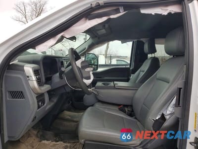 Zdjęcie 7 z 11 samochodu: 2024 FORD F350 SUPER DUTY UTILITY / SERVICE TRUCK VIN:1FT8X3BT9REF02626 - miniatura